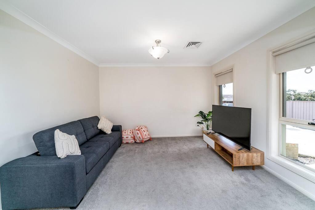 Light & Bright Homely Villa Wagga Wagga Esterno foto